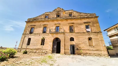 Palazzo/Stabile a Aragona