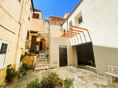 Appartamento in vendita a Agrigento, Centr... - foto 2