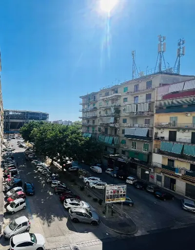 Appartamento in vendita a Napoli, Fuorigro... - foto 1