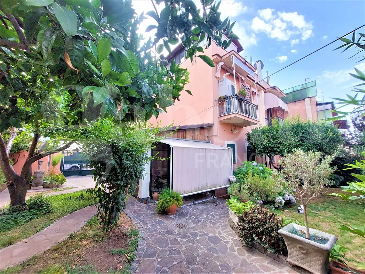 Casa Indipendente in vendita ad Albano Laziale - foto 2