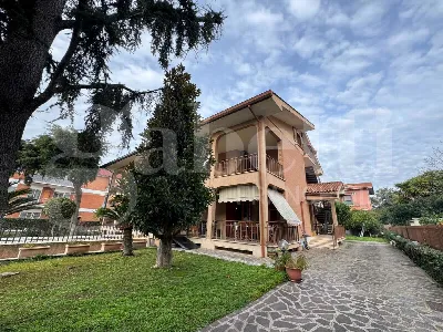 Casa Indipendente in vendita a Marino - foto 1