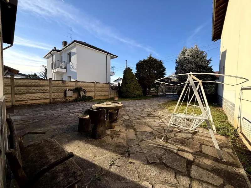 Villa in vendita a Mesero - foto 1
