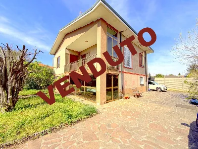 Villa in vendita a Robecchetto con Induno - foto 1