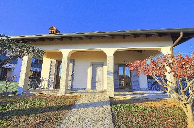 Villa a Bernate Ticino