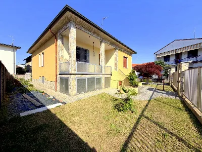 Villa in vendita a Arconate - foto 1