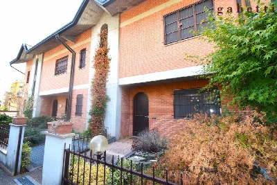 Villetta a schiera a Magenta