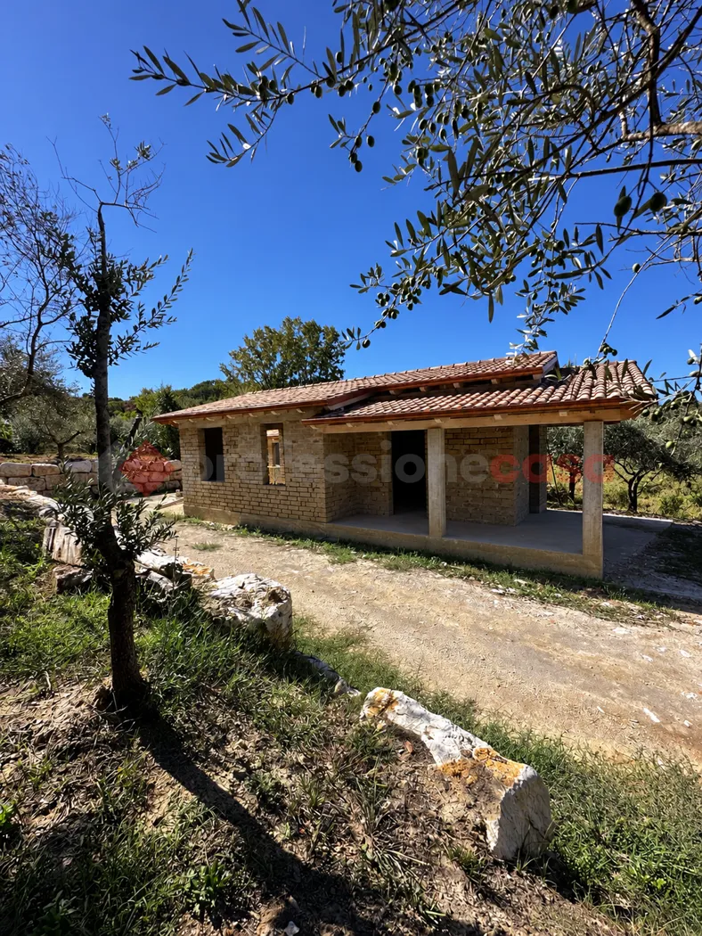 Rustico/Casale in vendita a Minturno - foto 1