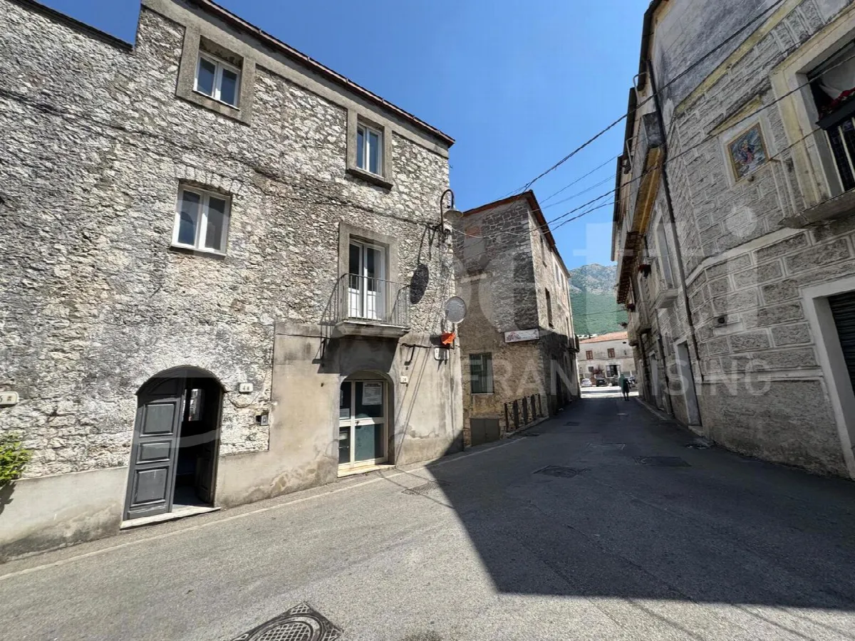 Palazzo/Stabile in vendita a Prata Sannita - foto 2