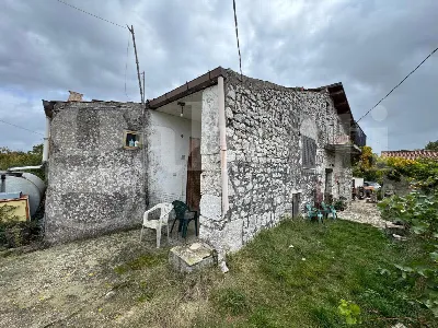 Casa Indipendente a Liberi