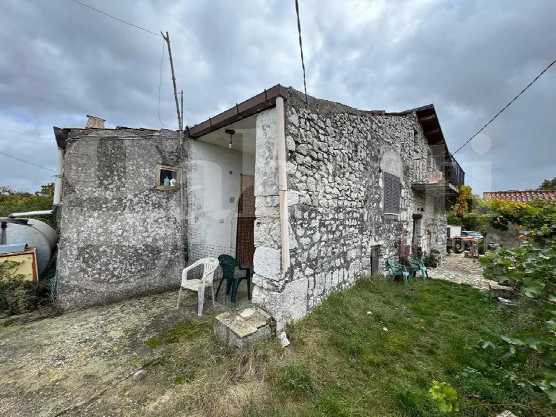 Casa Indipendente in vendita a Liberi - foto 1