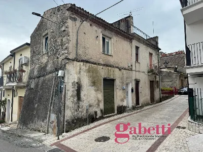 Casa Indipendente a San Potito Sannitico