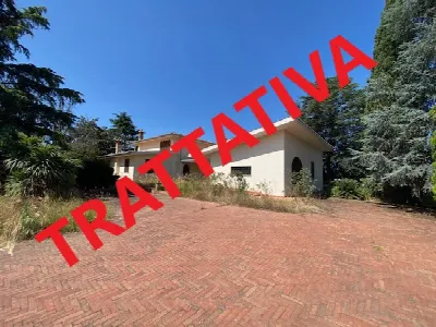 Villetta a schiera in vendita a Aprilia - foto 1