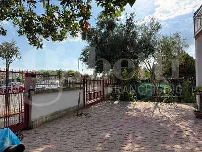 Palazzo/Stabile in vendita a Aprilia - foto 2