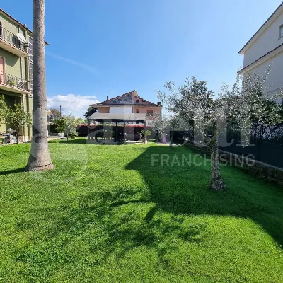 Palazzo/Stabile in vendita a Aprilia - foto 5