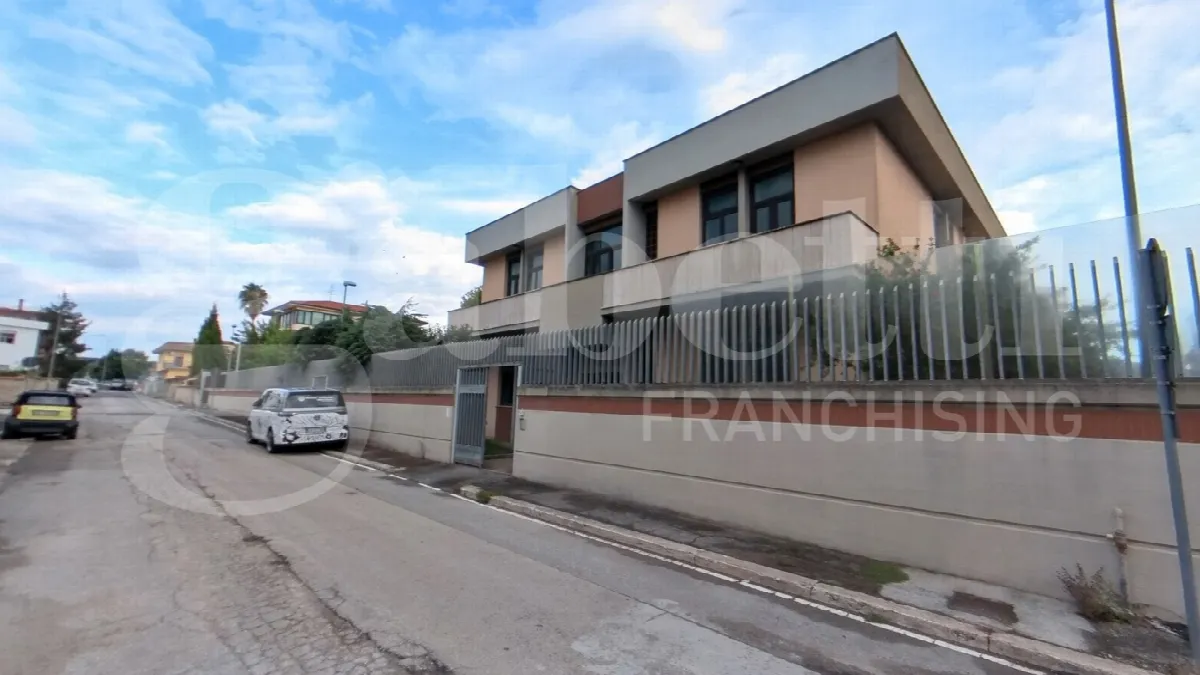 Palazzo/Stabile in vendita a Aprilia - foto 4