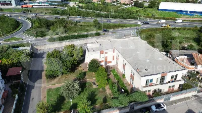 Palazzo/Stabile in vendita ad Aprilia - foto 2