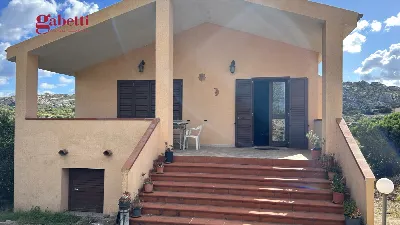 Villetta a schiera in vendita a Arzachena - foto 2