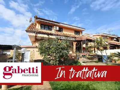 Casa Indipendente a Ardea