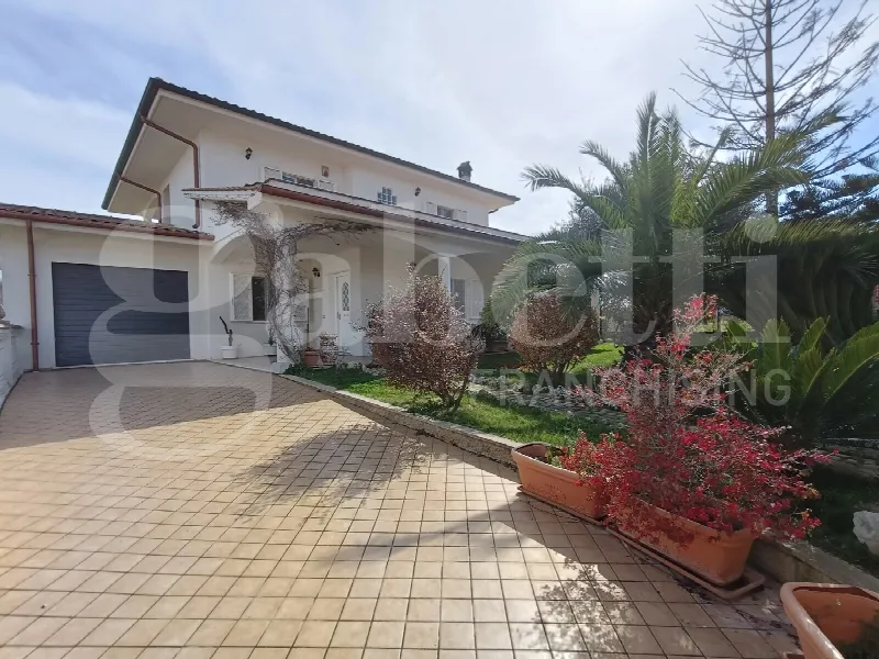 Villa in vendita a Anzio - foto 1