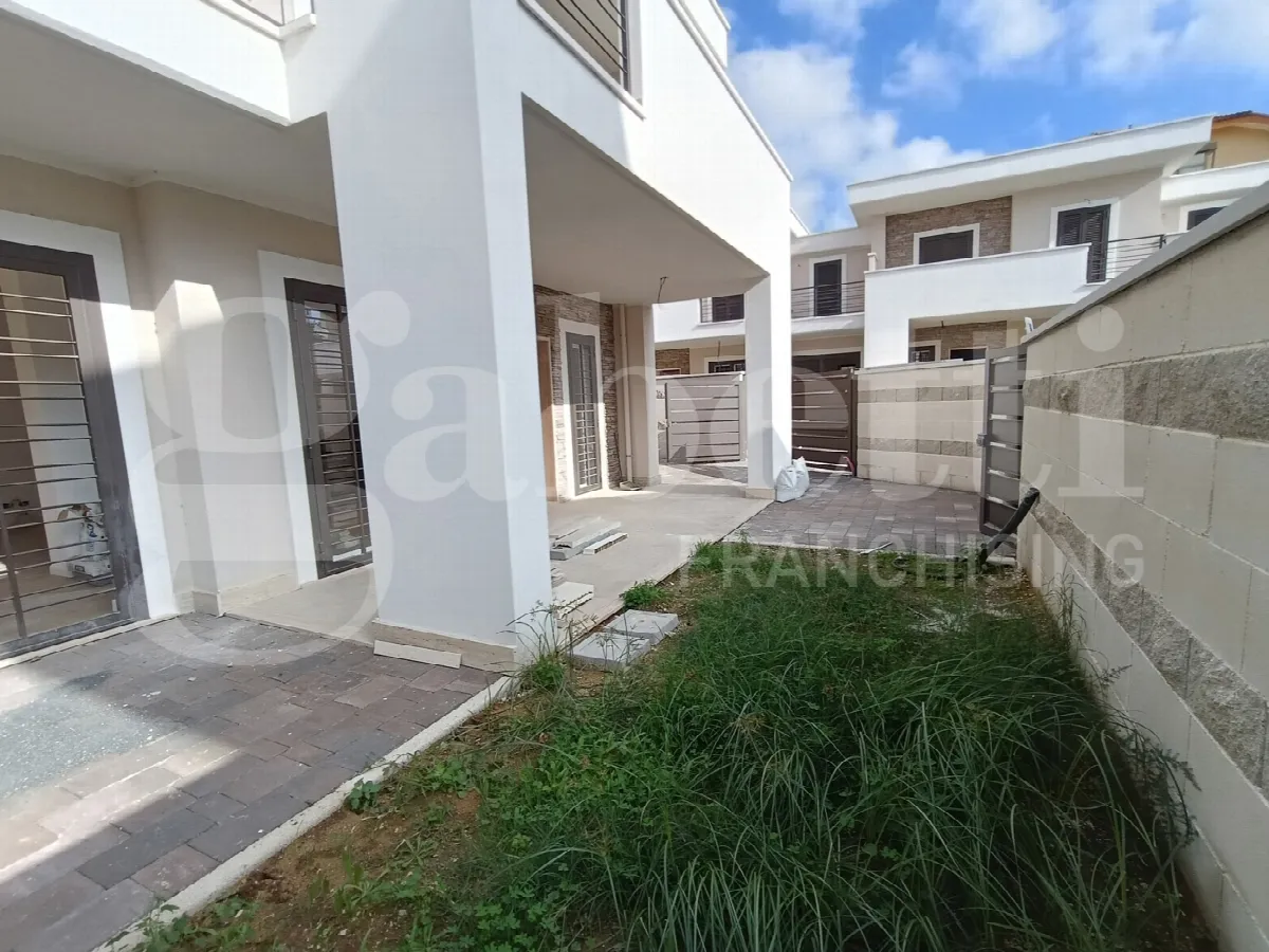 Casa Indipendente in vendita ad Anzio - foto 2