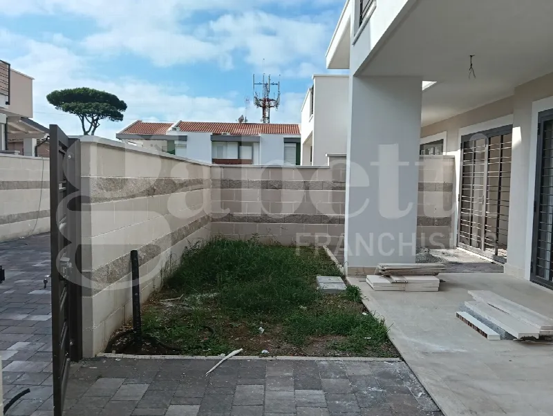 Casa Indipendente in vendita a Anzio - foto 3