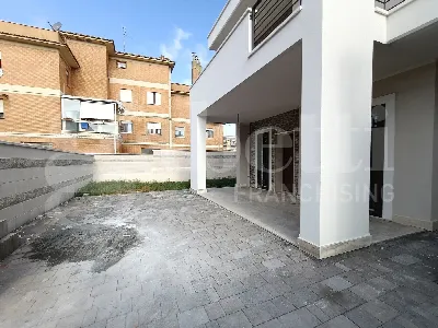 Villetta a schiera in vendita a Anzio - foto 1