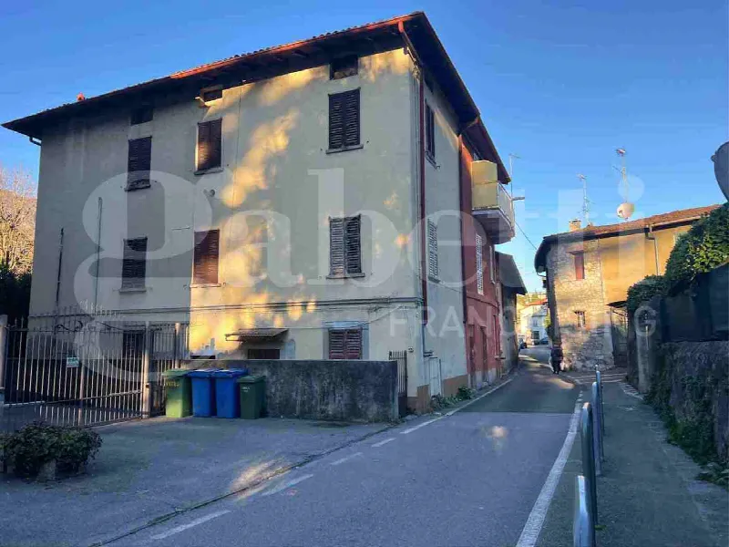 Rustico/Casale in vendita a Lecco, Maggianico, Bione, Chiuso, Pescarenico - foto 1