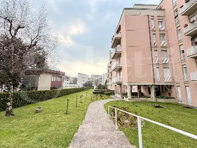 Appartamento in vendita a Lecco, Centro, l... - foto 2