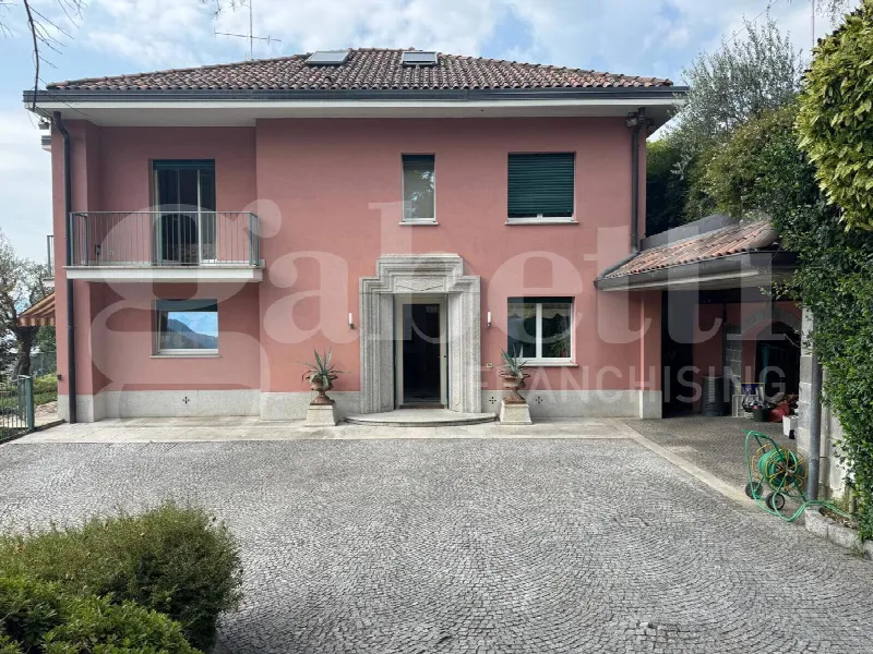 Villa in vendita a Lecco, San Giovanni, Rancio, Laorca - foto 1