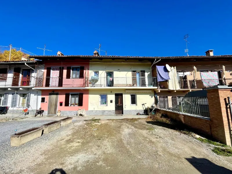 Casa Indipendente in vendita a Canale - foto 1