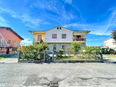 Casa Indipendente a Alba