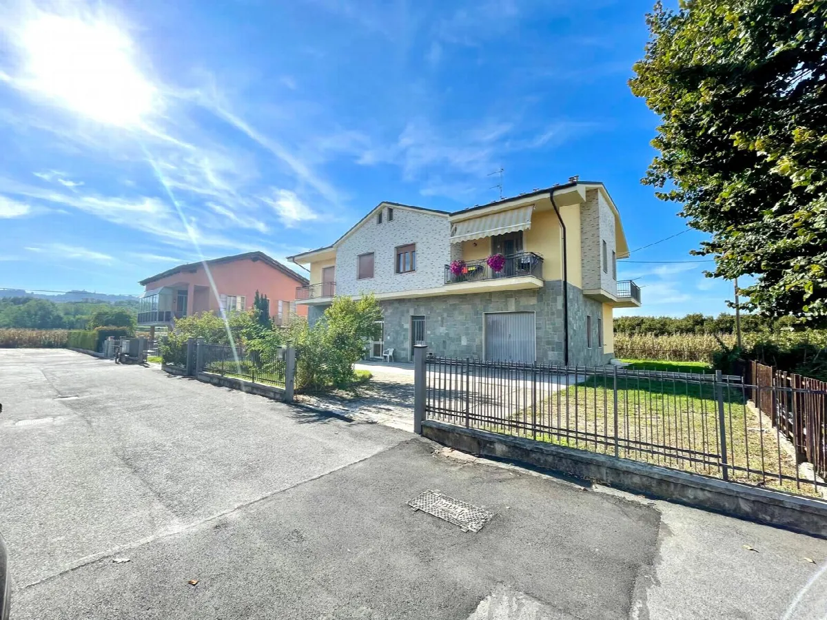 Casa Indipendente in vendita ad Alba - foto 3
