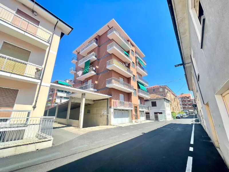Appartamento in vendita a Alba - foto 1