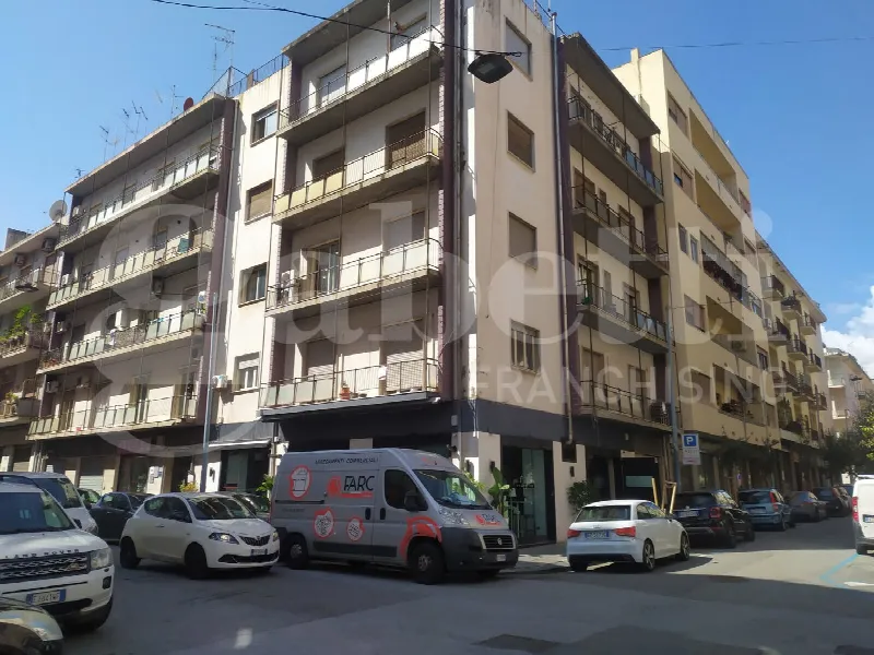 Appartamento in vendita a Messina, Centro - foto 1