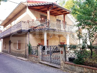 Casa Indipendente in vendita a Luzzi - foto 1
