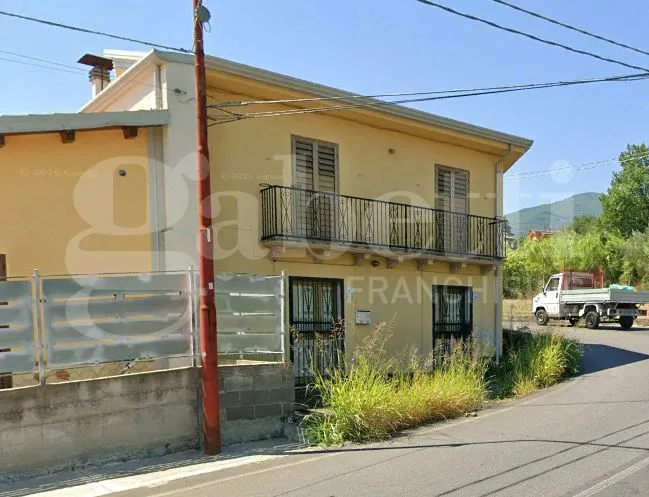 Palazzo/Stabile in vendita a Rende - foto 2