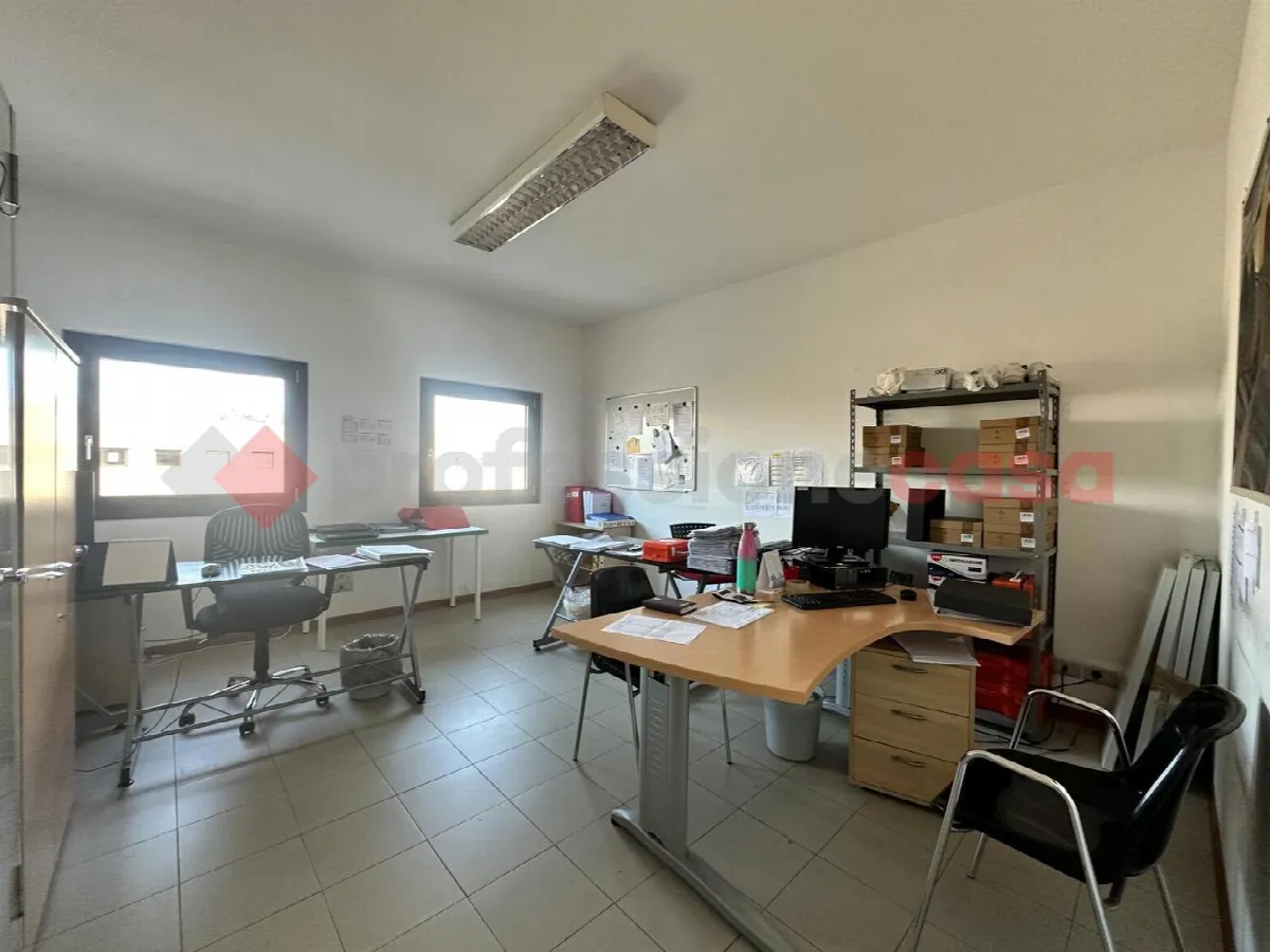 Ufficio in vendita ad Arezzo, Indicatore, San Giuliano, Via Fiorentina - foto 3