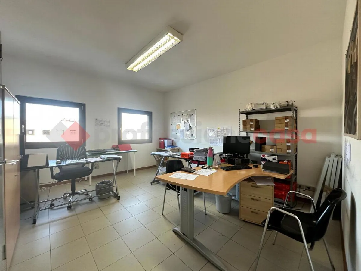 Ufficio in vendita ad Arezzo, Indicatore, San Giuliano, Via Fiorentina - foto 4