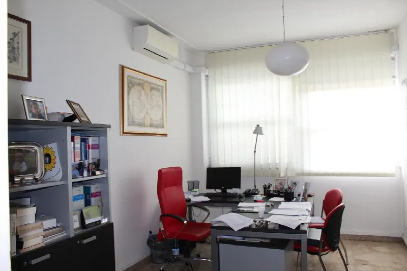 Ufficio in vendita a Arezzo, Centro - foto 1