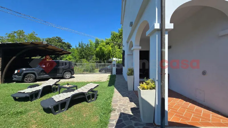 Casa Indipendente in vendita ad Arezzo, Agazzi, Santa Firmina, Tortaia - foto 1