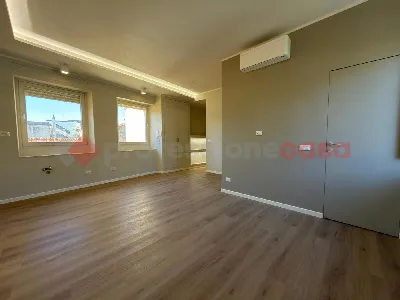 Appartamento in vendita a Arezzo, Centro - foto 3