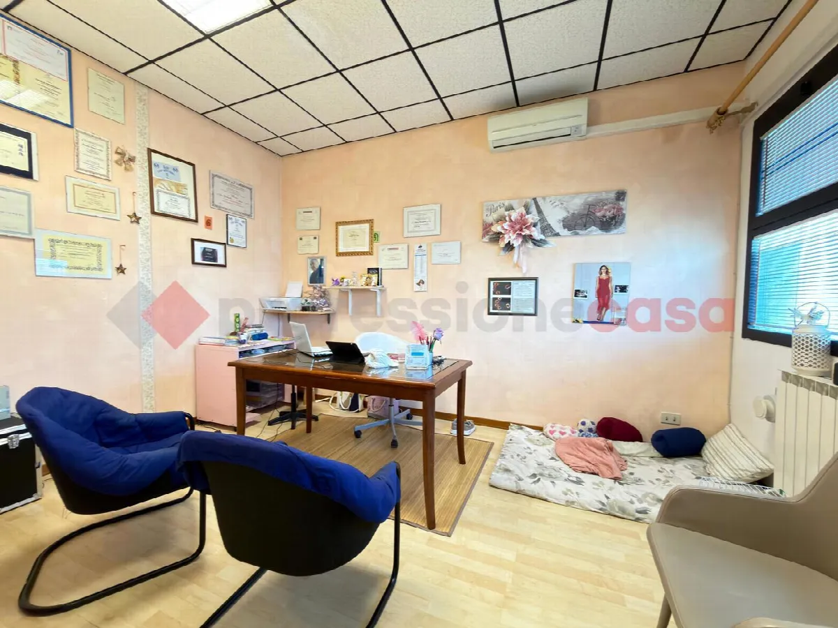 Ufficio in vendita ad Arezzo, Indicatore, San Giuliano, Via Fiorentina - foto 3