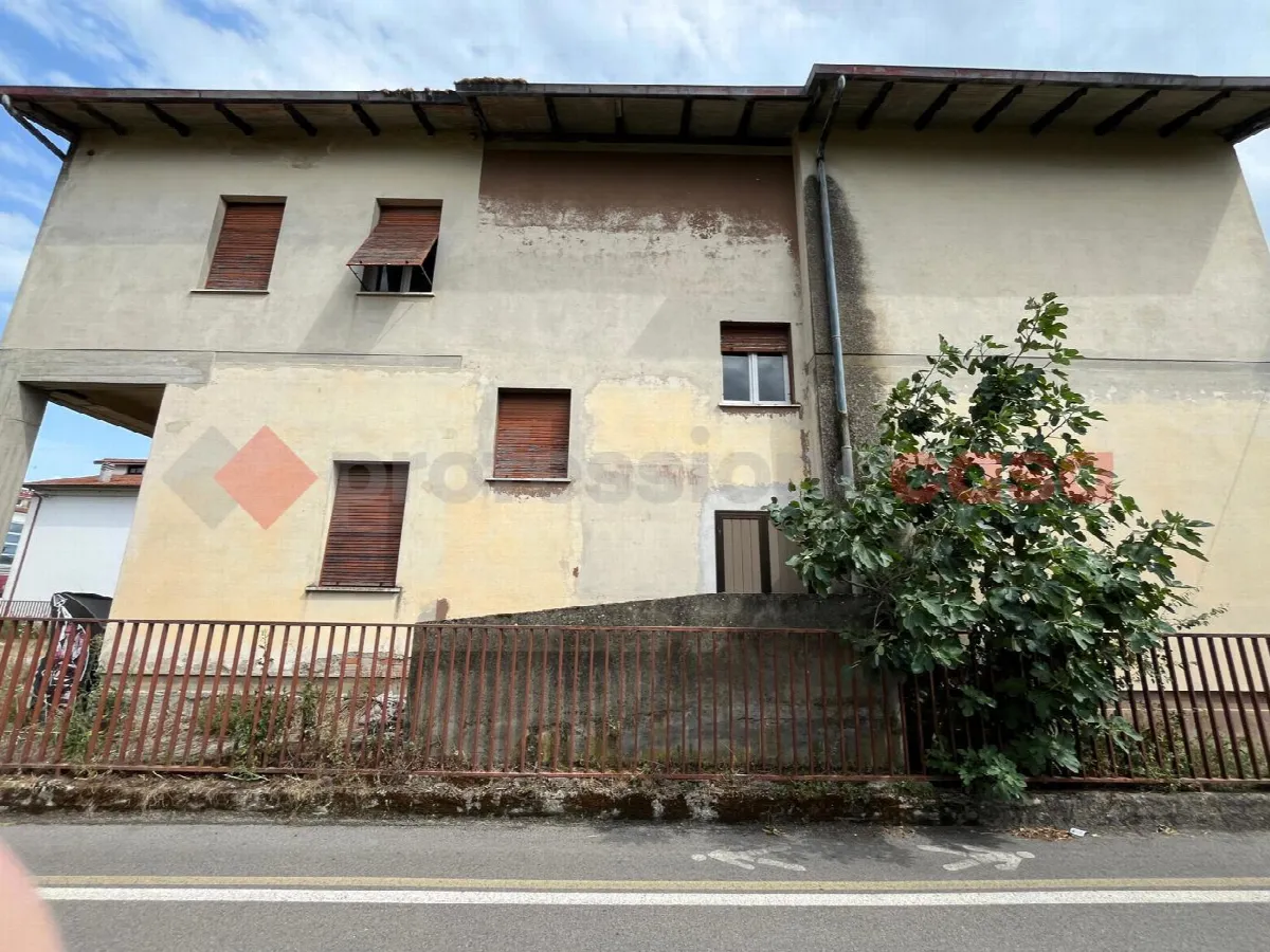 Palazzo/Stabile in vendita a Civitella in Val di Chiana - foto 4