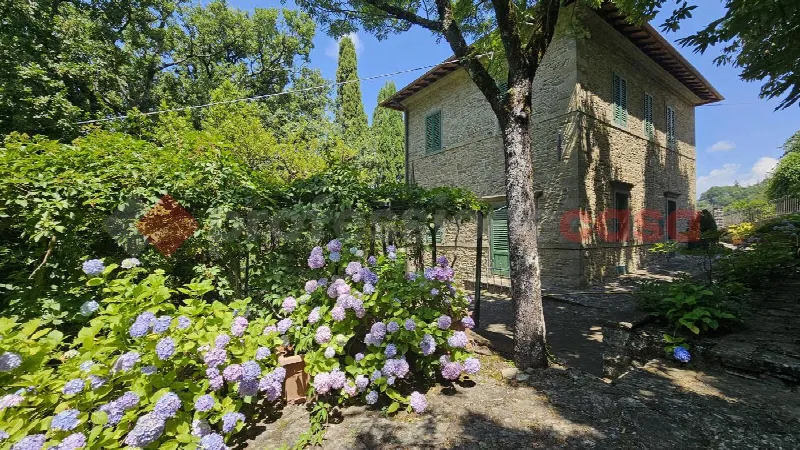 Villetta a schiera in vendita a Chitignano - foto 1