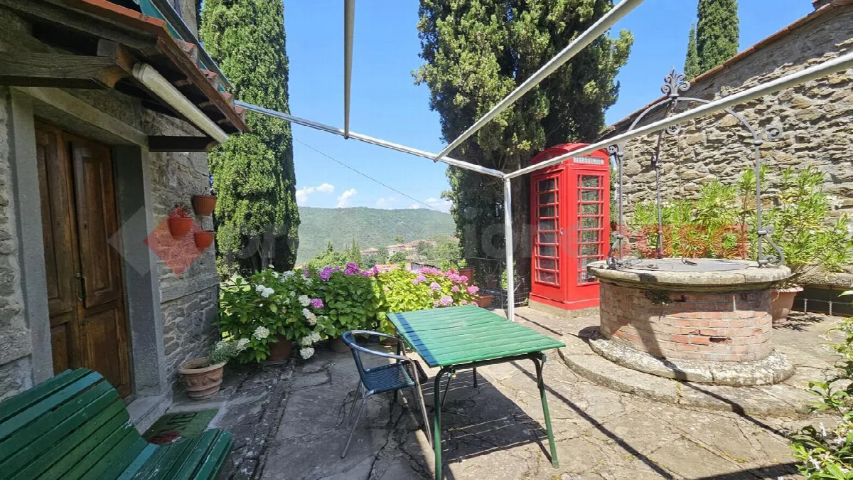 Villetta a schiera in vendita a Chitignano - foto 2