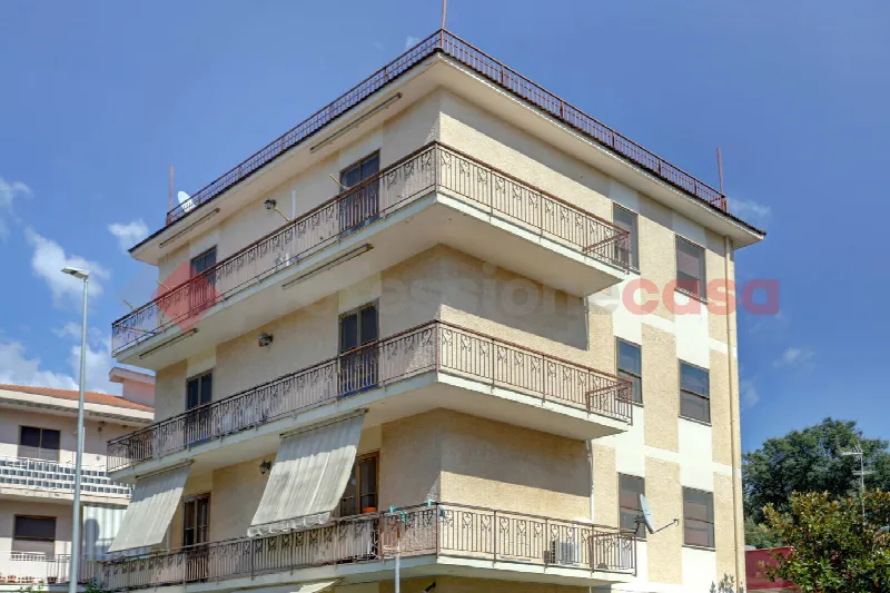 Appartamento in vendita a Latina, Centro, Centro Storico, Nicolosi - foto 1
