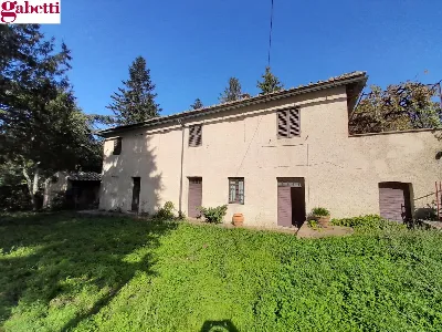Casa Indipendente a Casole d'Elsa