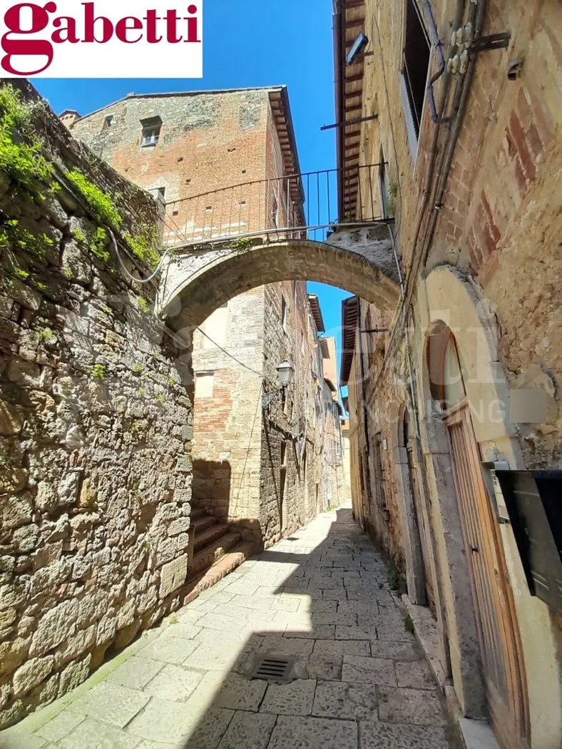 Palazzo/Stabile in vendita a Colle di Val d'Elsa - foto 1