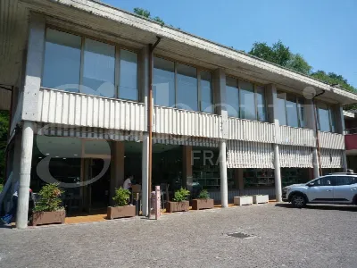 Palazzo/Stabile in vendita a Cadrezzate - foto 1