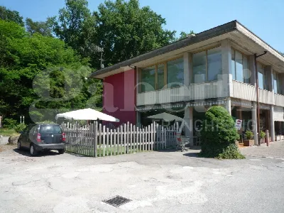 Palazzo/Stabile in vendita a Cadrezzate - foto 4
